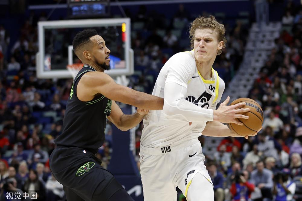 尖女足球队 尖女足球队